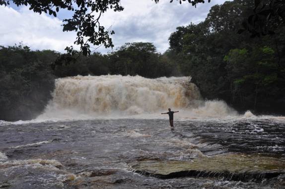 Chegando perto da Cachoeira Iracema, em Presidente Figueiredo - AM